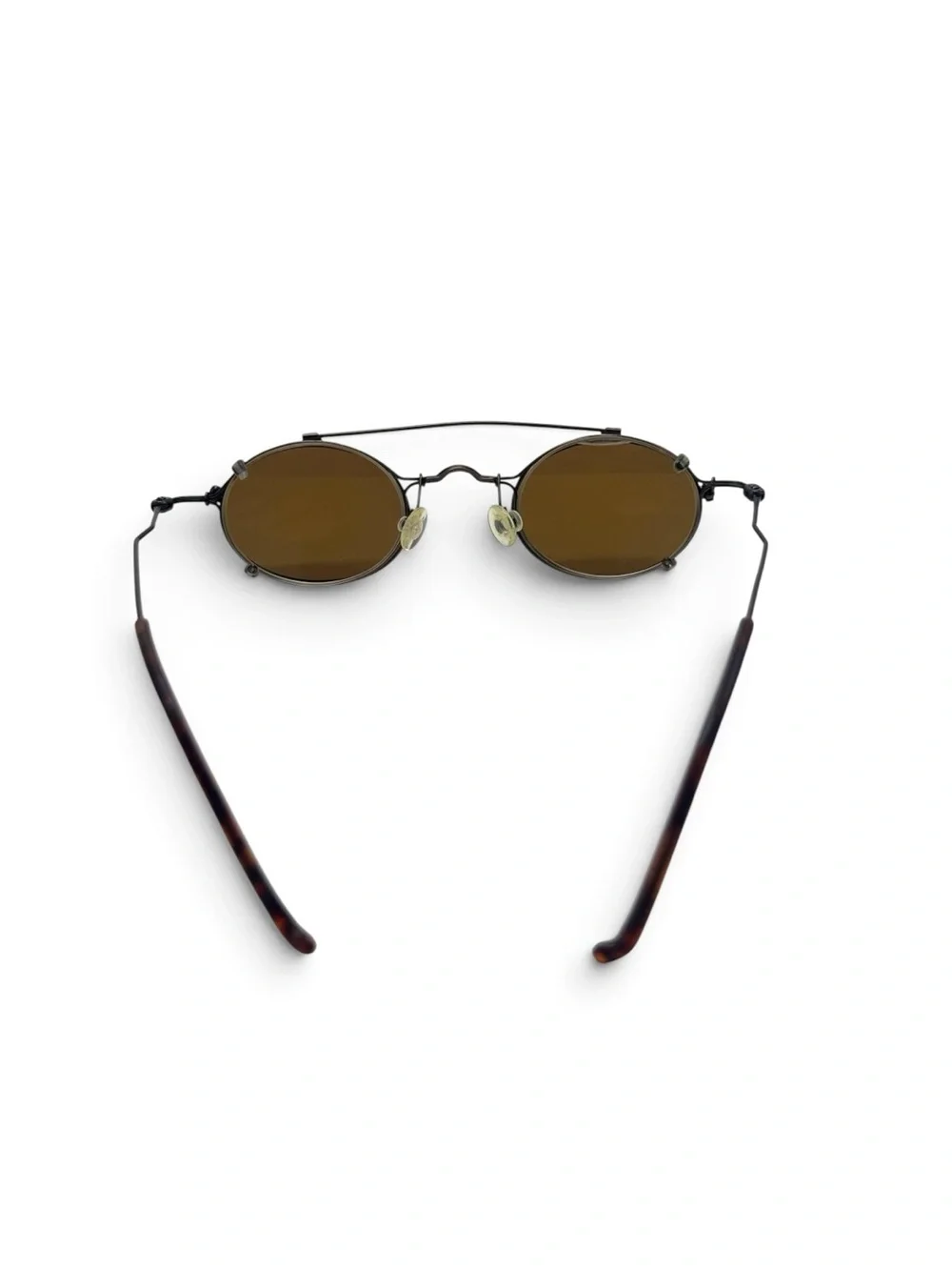 The Unbranded Brand vintage oval